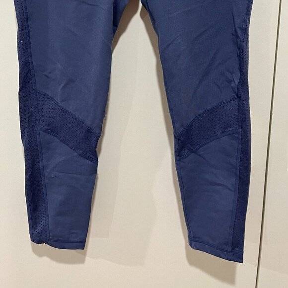 GapFit Mesh Leggings - Picture 2 of 6